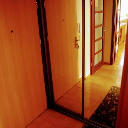 Apartment Piekne Mieszkanie 20 Min Od Centrum Warszawy Parzniew