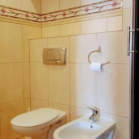 Apartment Piekne Mieszkanie 20 Min Od Centrum Warszawy Parzniew